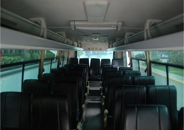 Servicio de transporte turístico de Edward Tours